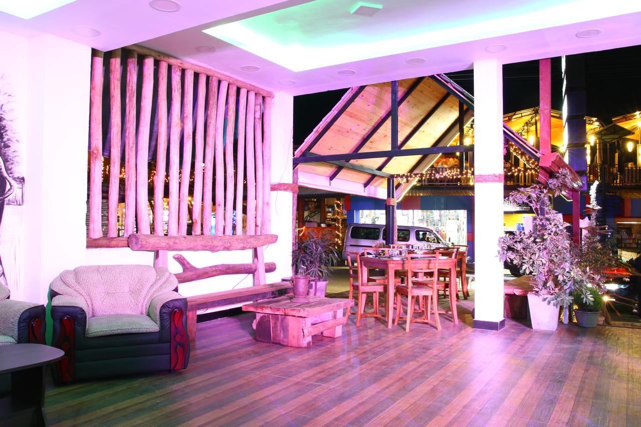 Oak Ray La Ella Breeze Hotel Exterior photo