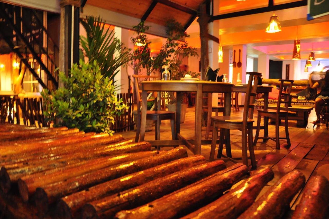 Oak Ray La Ella Breeze Hotel Exterior photo